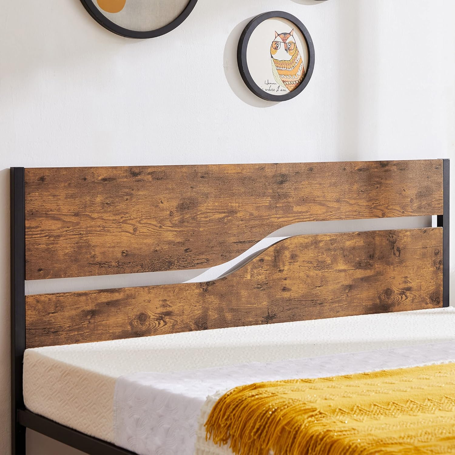 VECELO Queen-Size Platform Bed Frame with Rustic Vintage Wood Headboard - C5 - Image 6