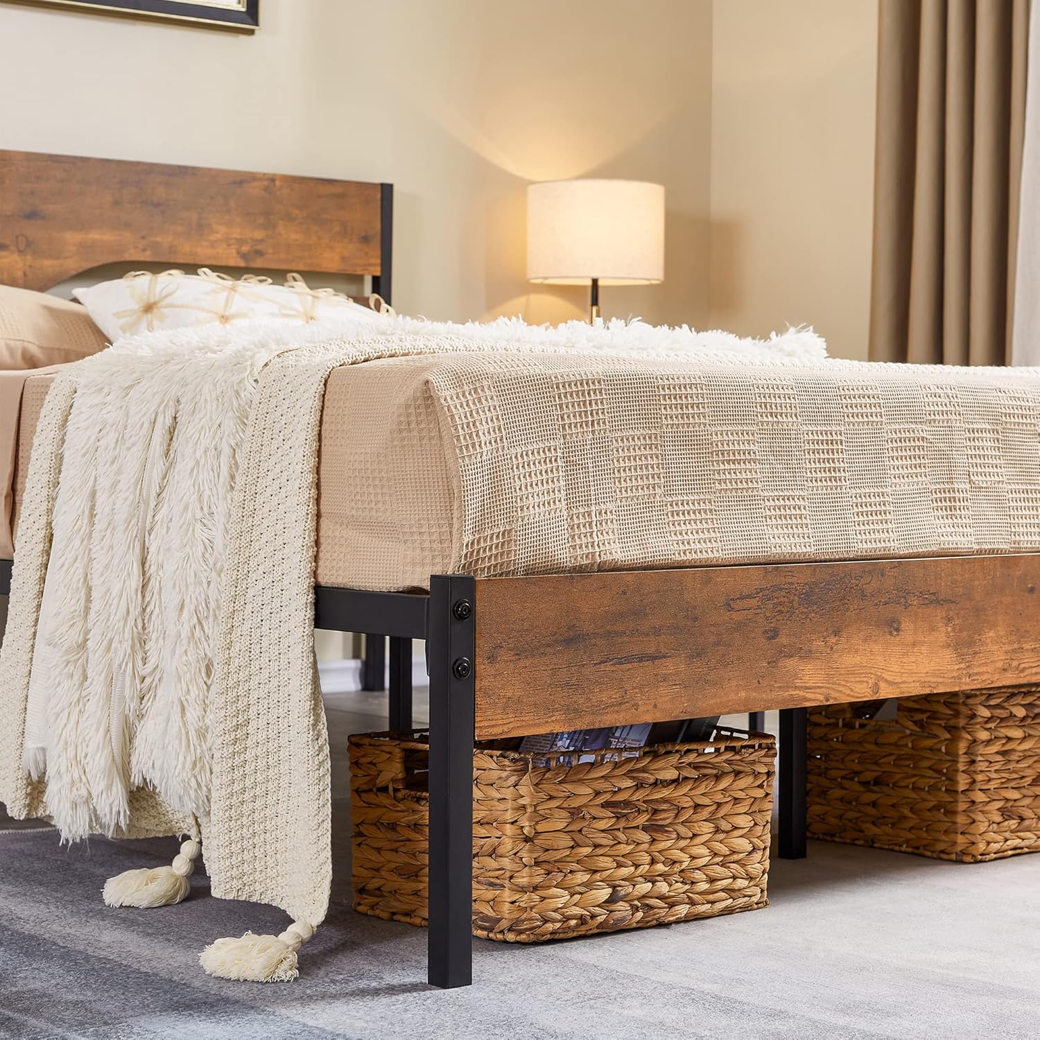 VECELO Queen-Size Platform Bed Frame with Rustic Vintage Wood Headboard - C5 - Image 7