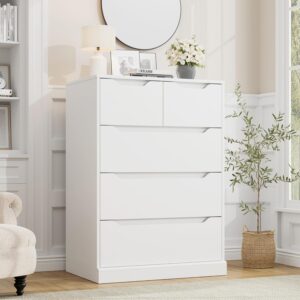 HOSTACK Modern 5-Drawer Dresser – Chest of Drawers with Cut-Out Handles - B32